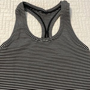 Ladies Lululemon racer back tank black/white Like New size 2